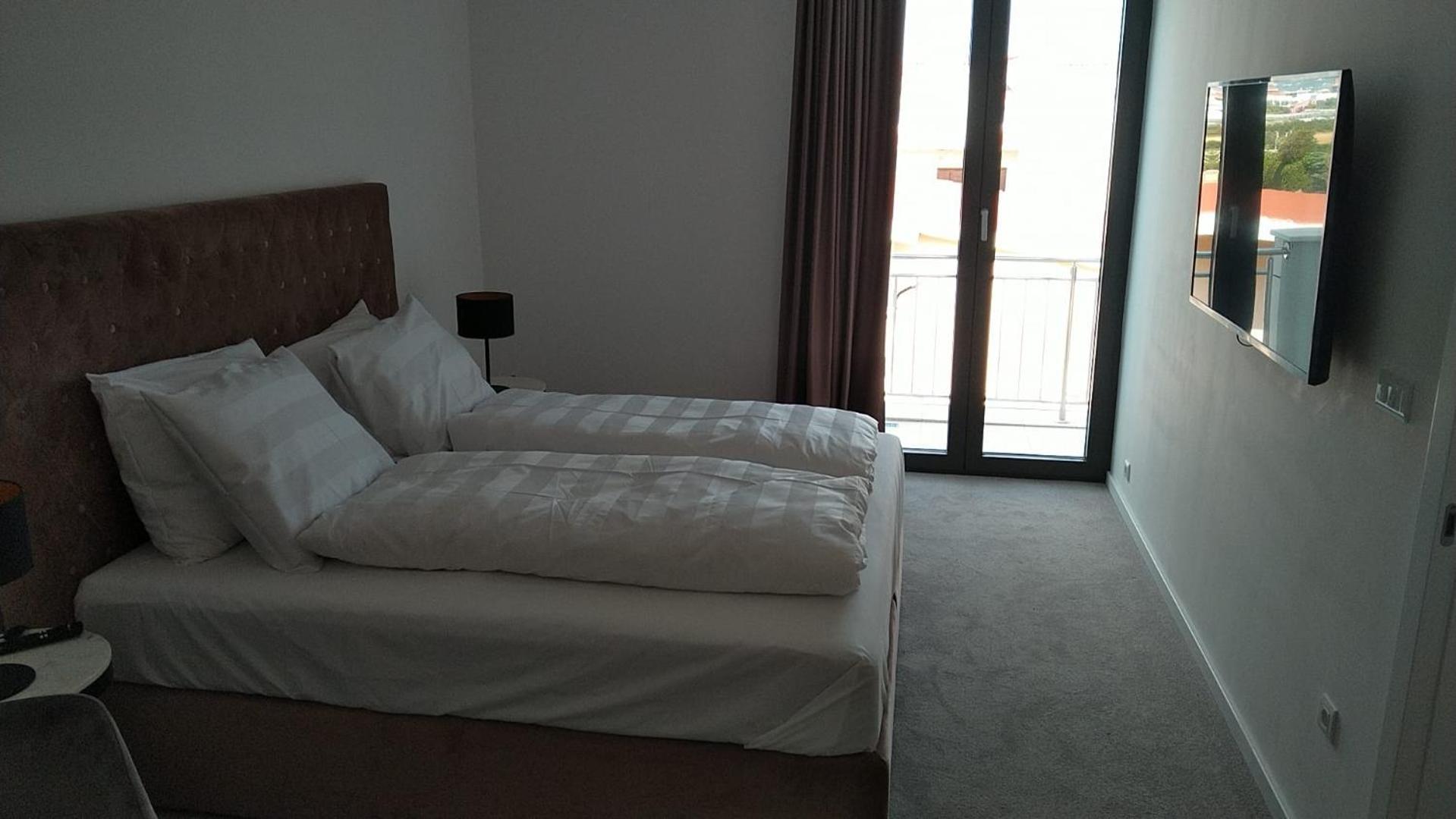 Hotel Oscar Kaštela Екстериор снимка