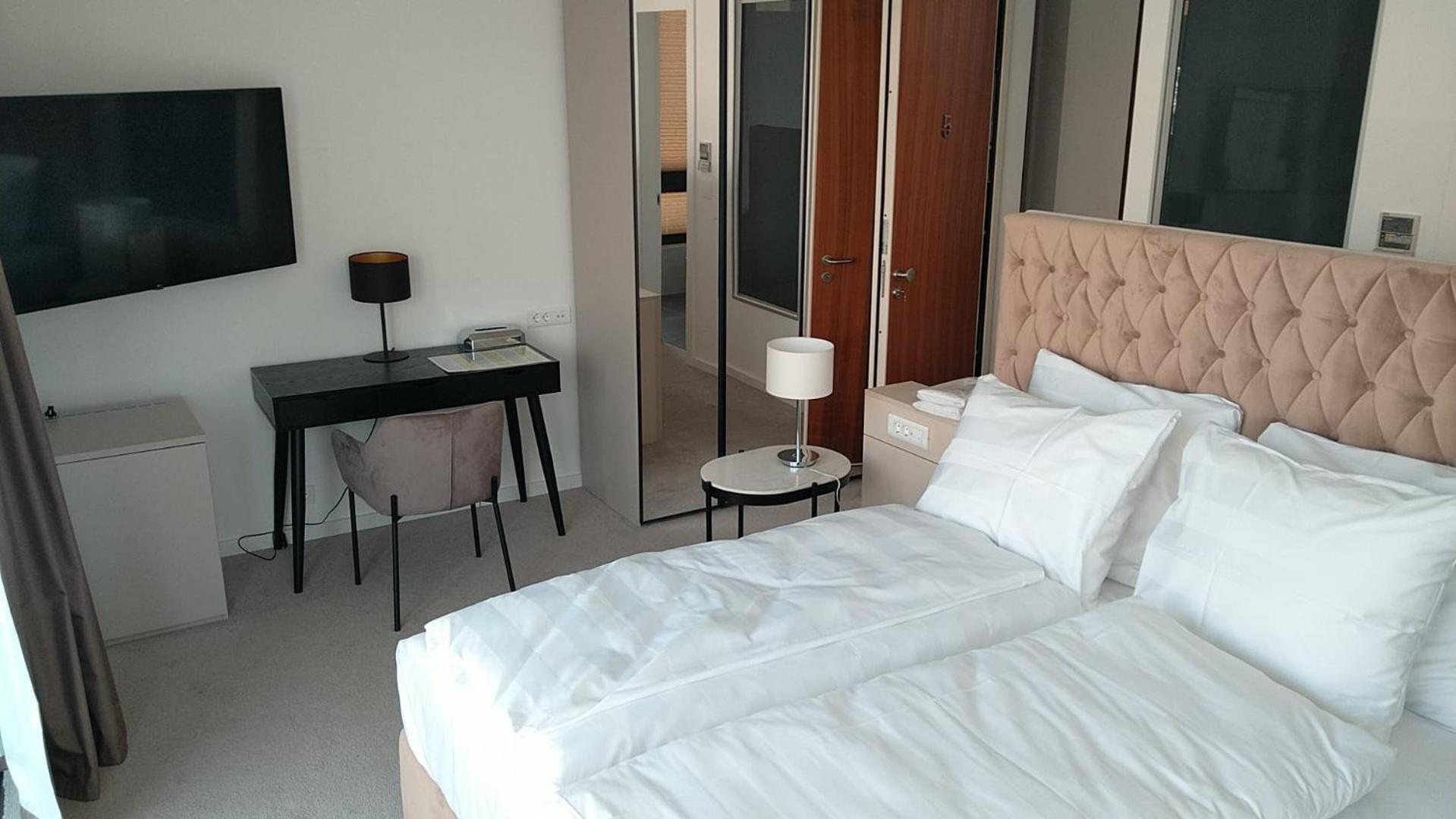 Hotel Oscar Kaštela Екстериор снимка