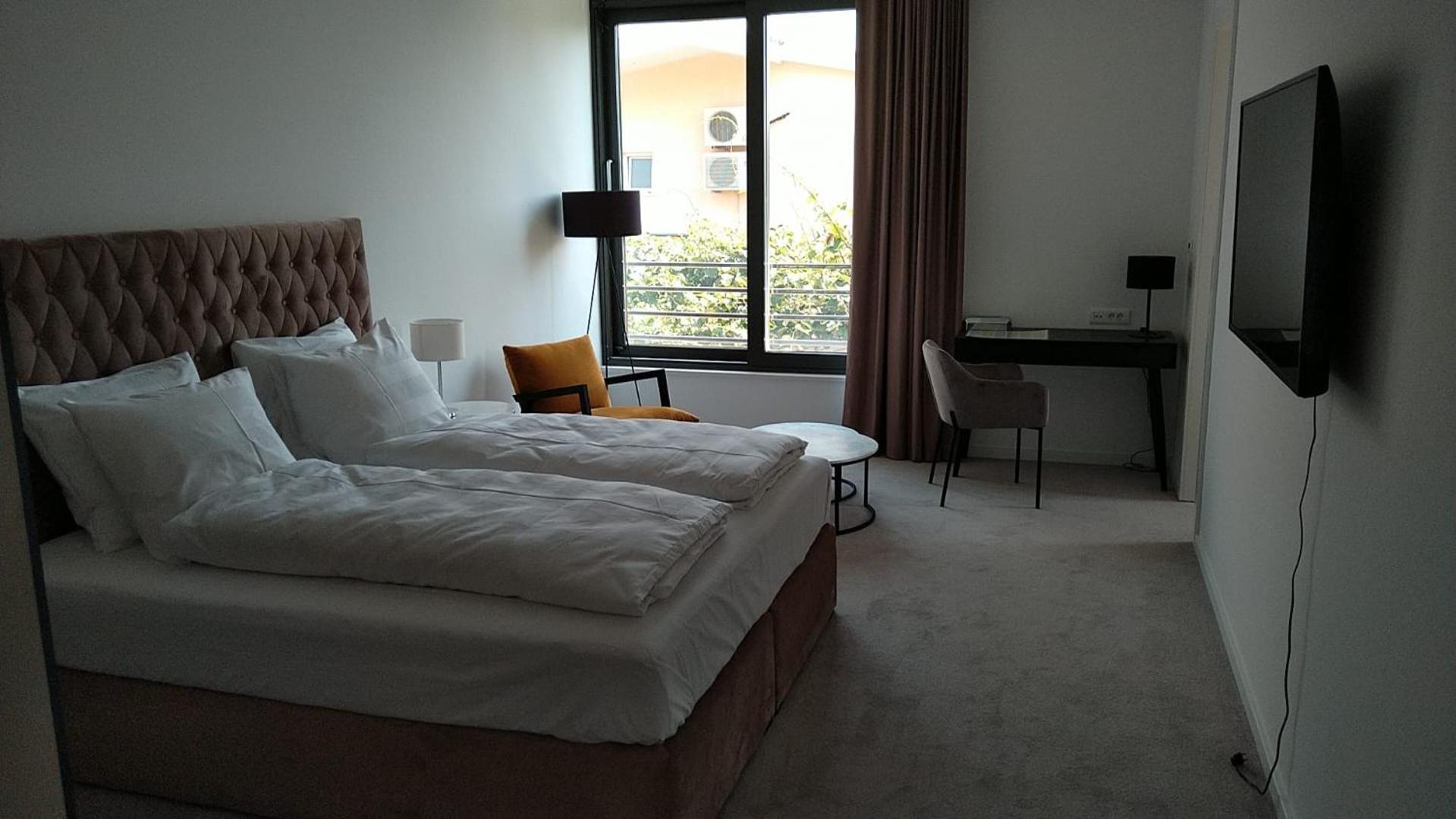 Hotel Oscar Kaštela Екстериор снимка