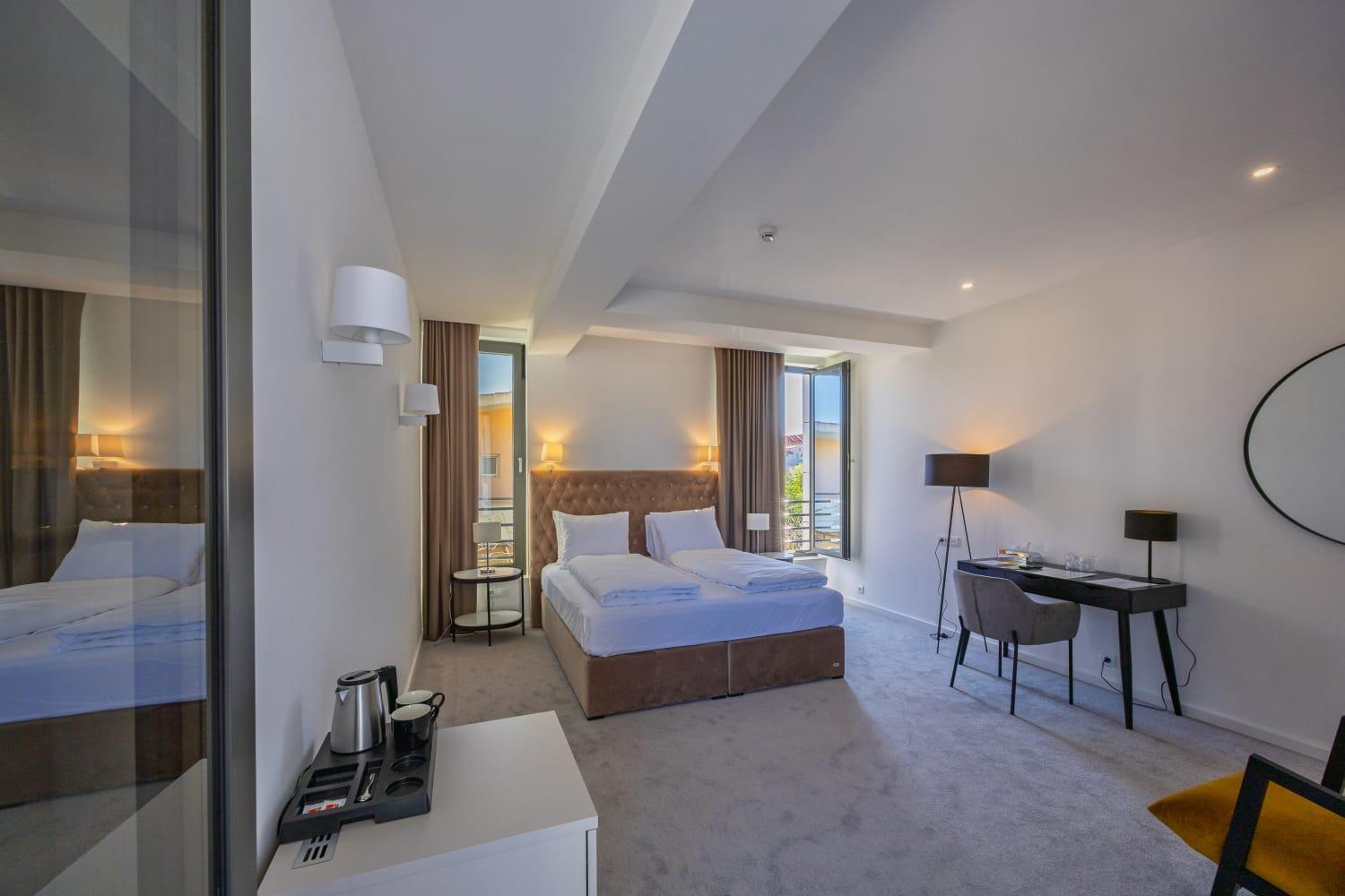 Hotel Oscar Kaštela Екстериор снимка