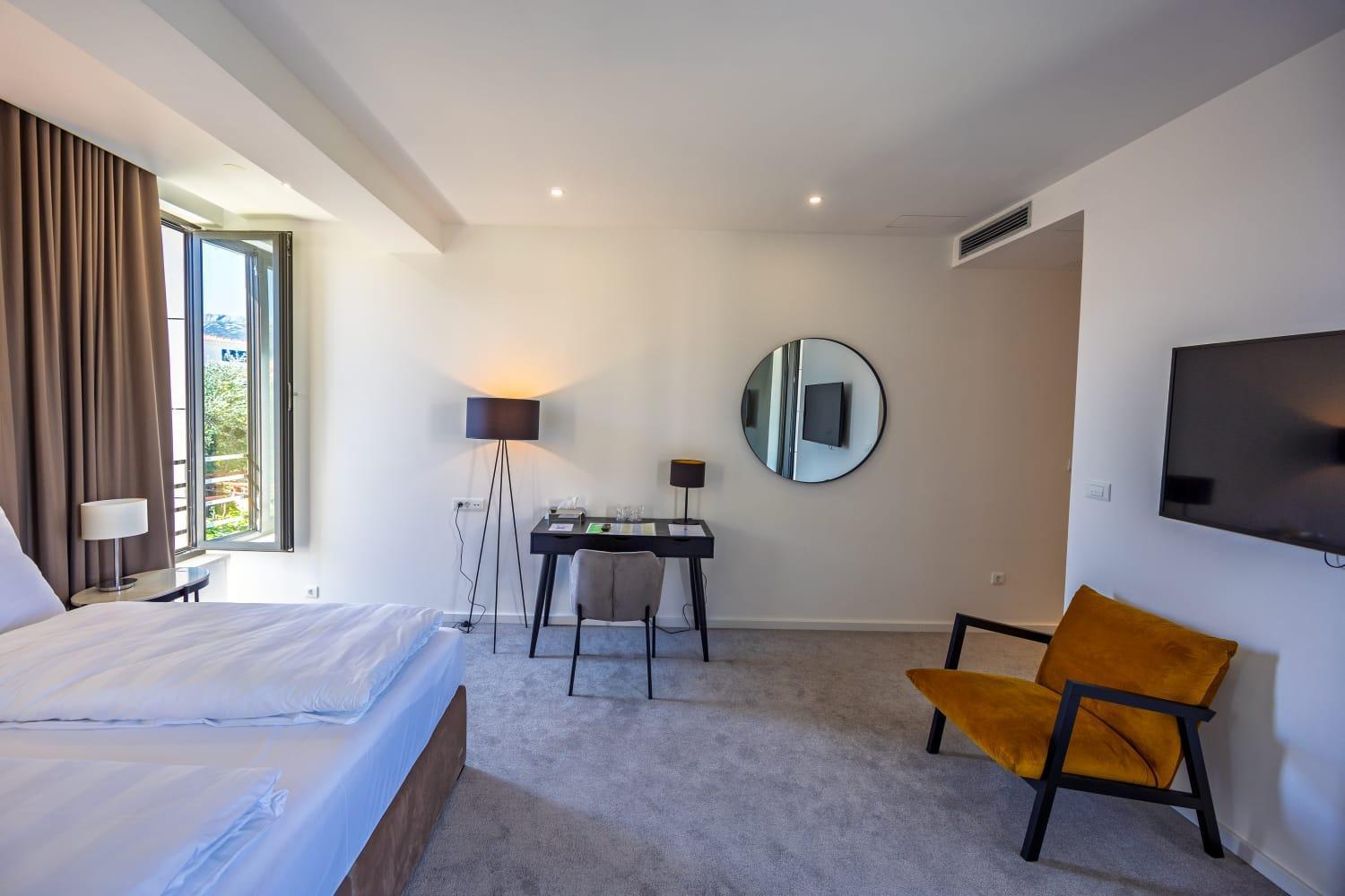 Hotel Oscar Kaštela Екстериор снимка
